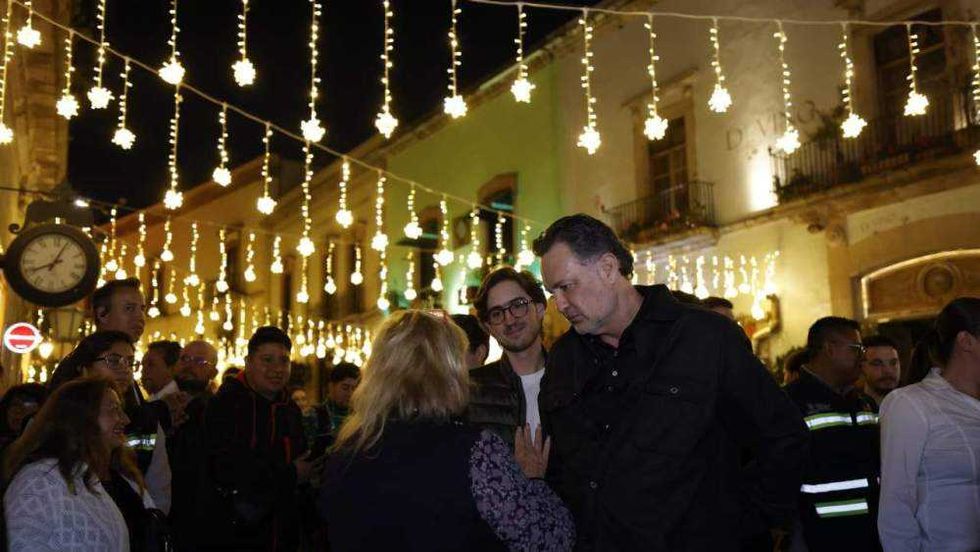 Querétaro enciende su iluminación navideña con expectativa de 2,500 millones de pesos en derrama turística y 550 mil visitantes.
