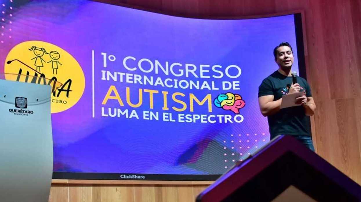 Querétaro impulsa políticas públicas para apoyar a personas con autismo.
