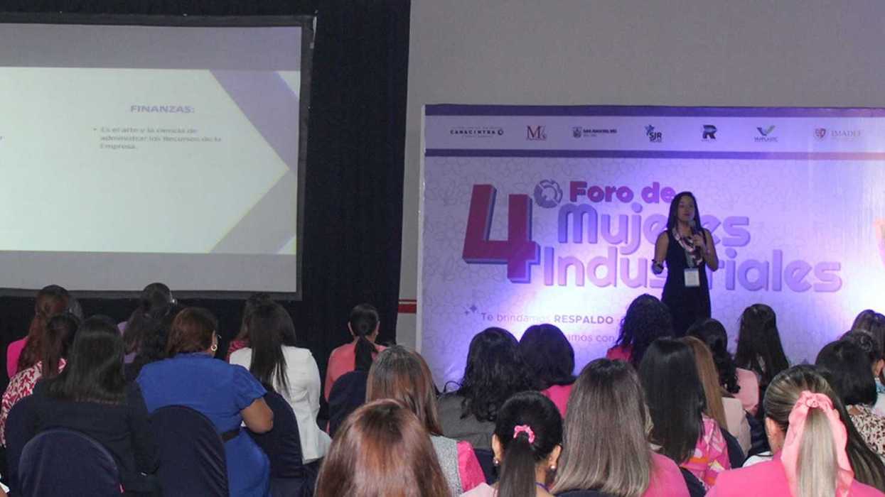 Quinto Foro de Mujeres Industriales de CANACINTRA en San Juan del Río con programa anticorrupción empresarial.