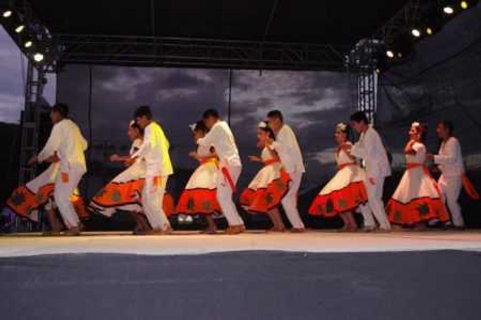 realizan-danza-flolklorica-de-tamaulipas-02