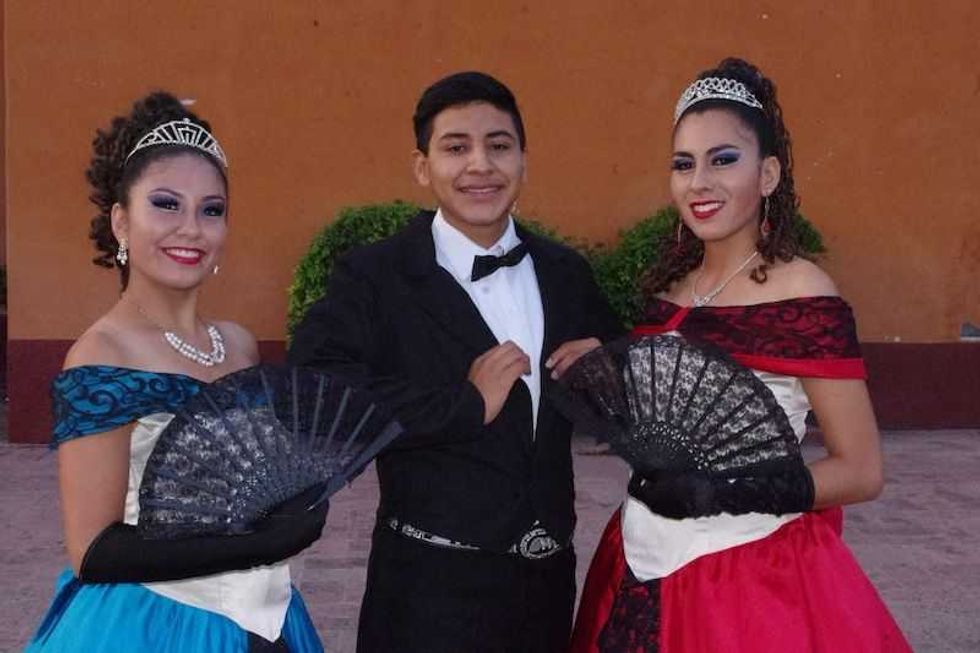 realizan-danza-flolklorica-de-tamaulipas-07