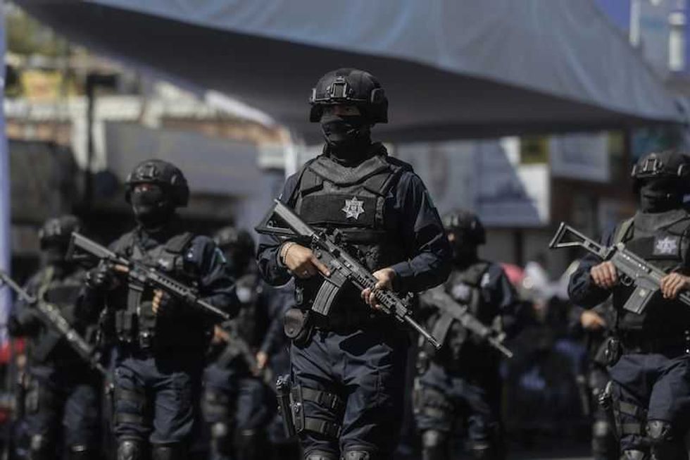 realizan en queretaro desfile civico militar por independencia de mexico 1 1