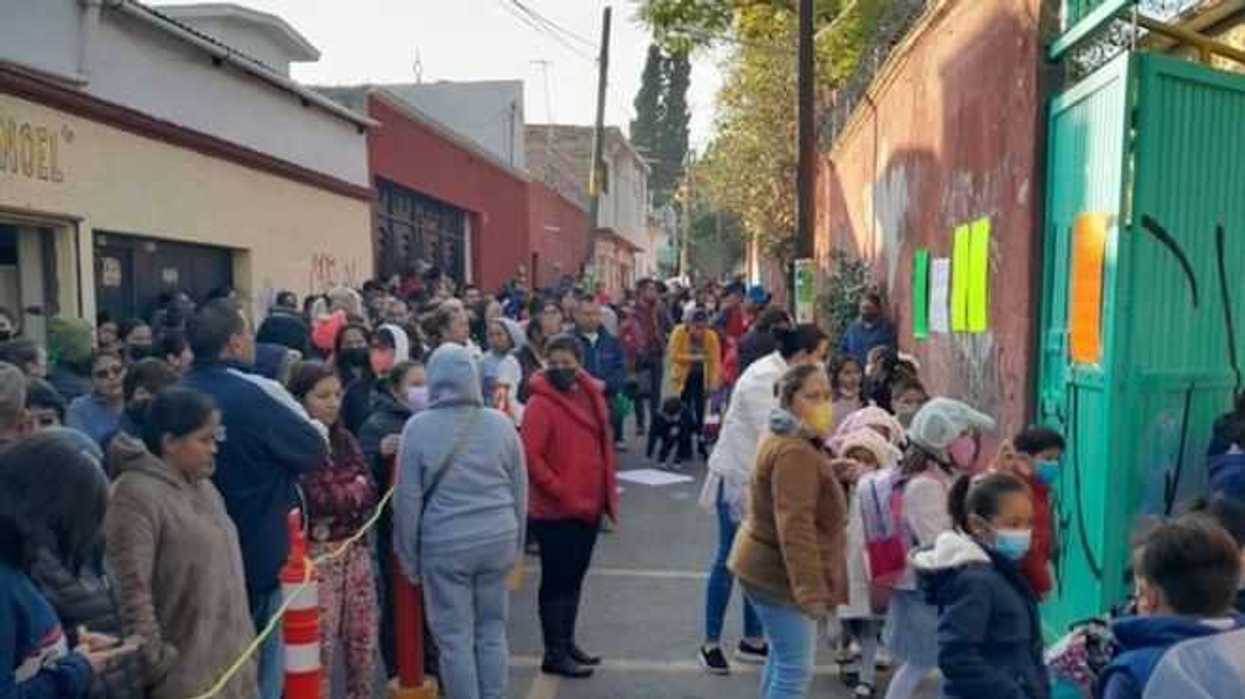 Realizan remodelación en escuela Adolfo López Mateos, de Querétaro.