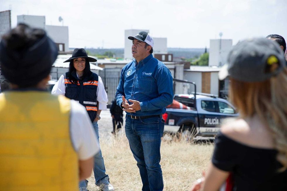 Recorrido de autoridades municipales y SEDATU en espacios deportivos de San Juan del R\u00edo rumbo al Mundial 2026