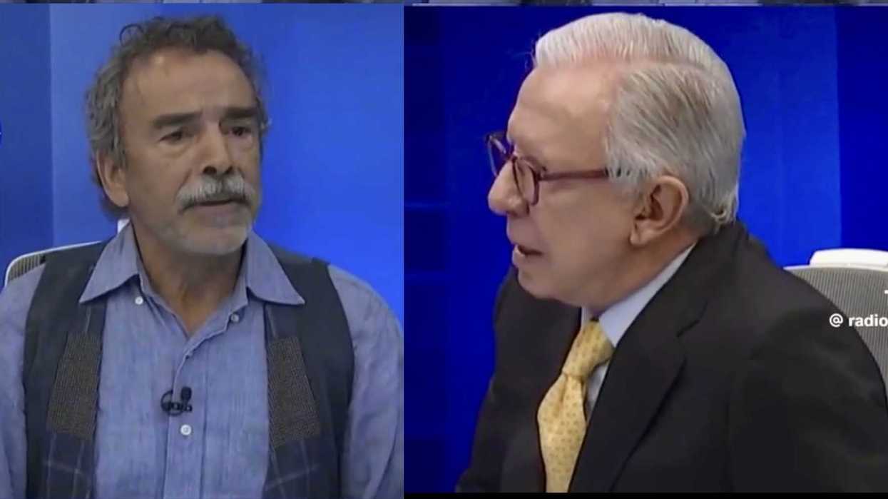 Recreación de la entrevista de Joaquín López-Dóriga al Mochaorejas con el actor Damián Alcázar para la serie de ViX