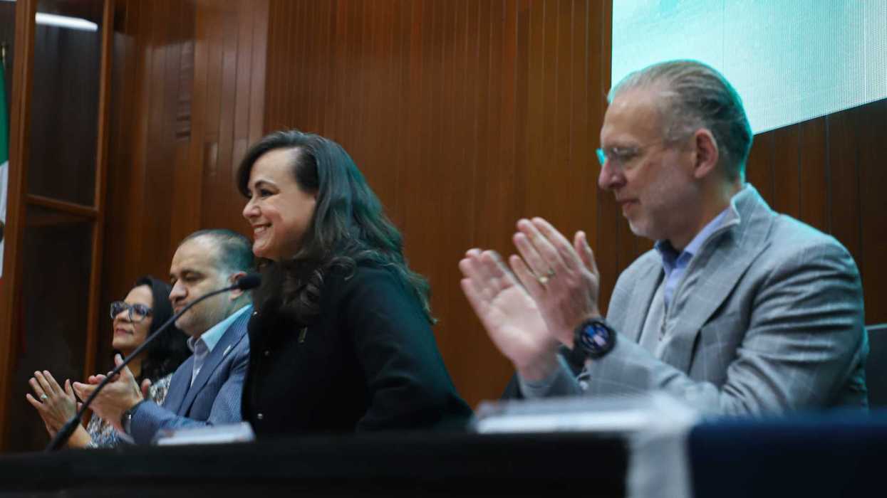 Rectora Silvia Amaya Llano durante inauguración de Incubadora de Negocios UAQ en Querétaro 2026