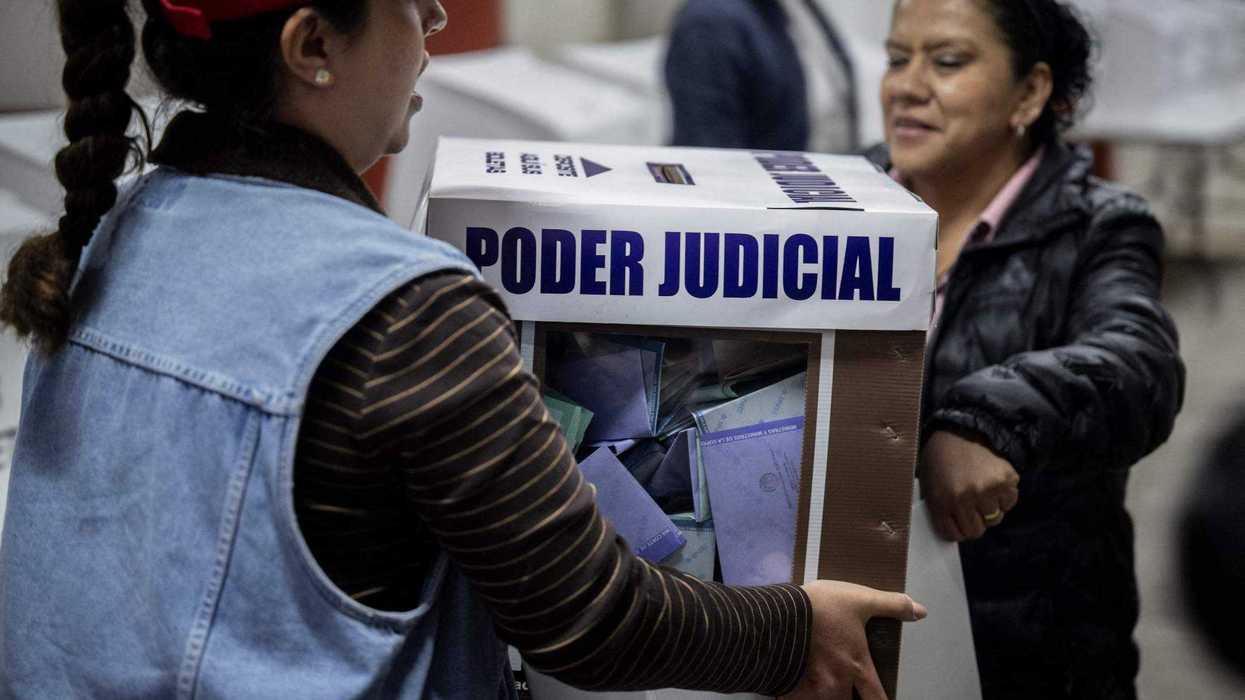 Recuerdan 70 aniversario del voto de las mujeres. AFP.