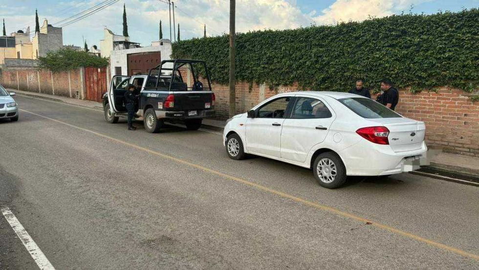 Recupera SSPM-SJR vehículo robado y detiene al presunto responsable.