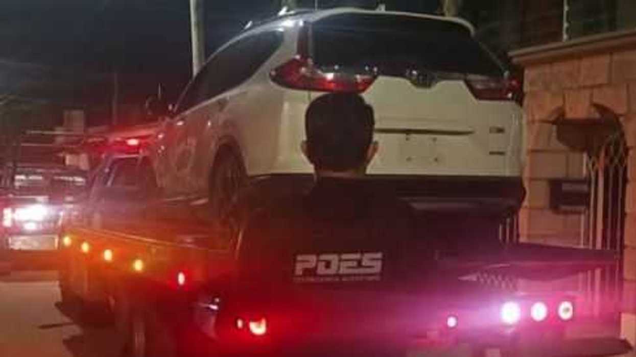 Recuperan camioneta robada en Juriquilla tras cateo.