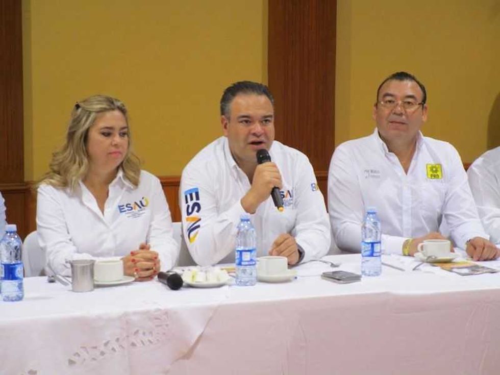 refrenda esau magallanes compromiso para distrito ii