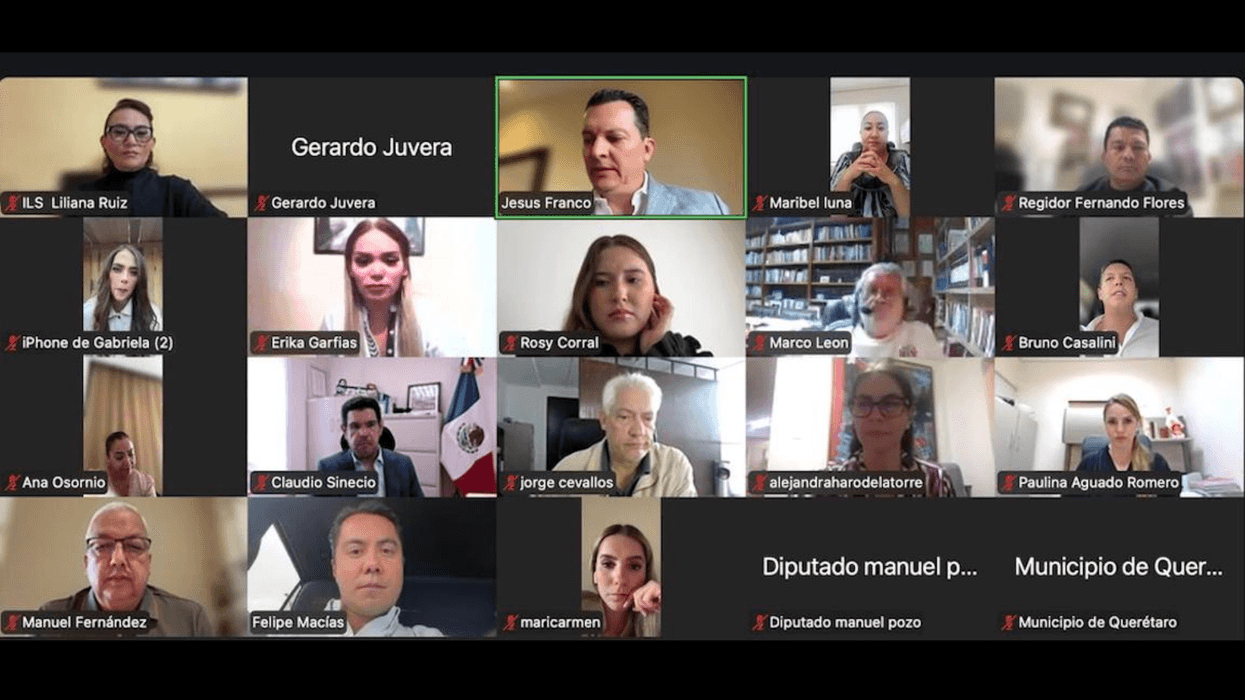 Regidoras y regidores del Ayuntamiento de Querétaro durante una sesión ordinaria de Cabildo.