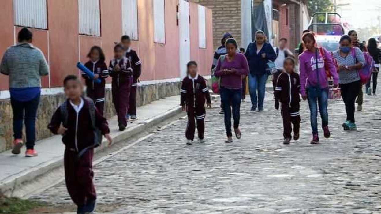 Reinician clases alumnos de educación básica