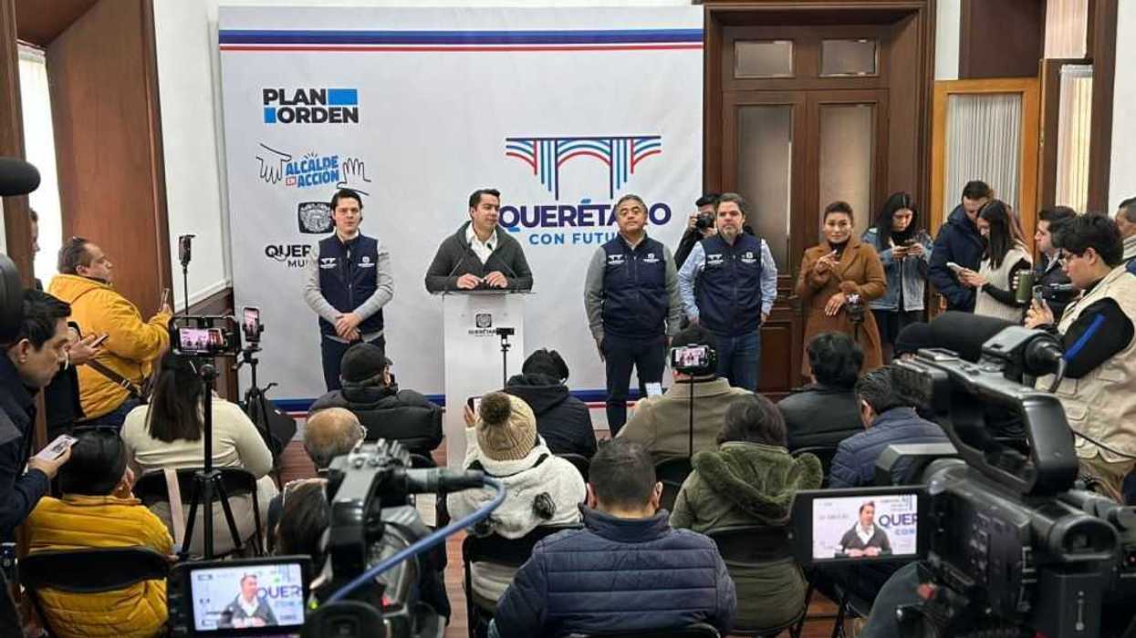 Reparan 20 mil baches en la capital queretana y eliminan cuotas en parques.