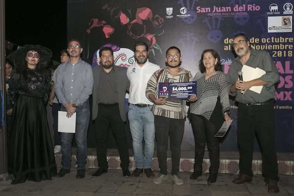 representacion prehispanica en tapete gana primer lugar en festival de muertos 66