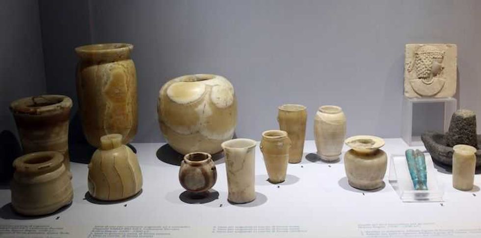 resalta muestra en roma las influencias entre egipcios y etruscos