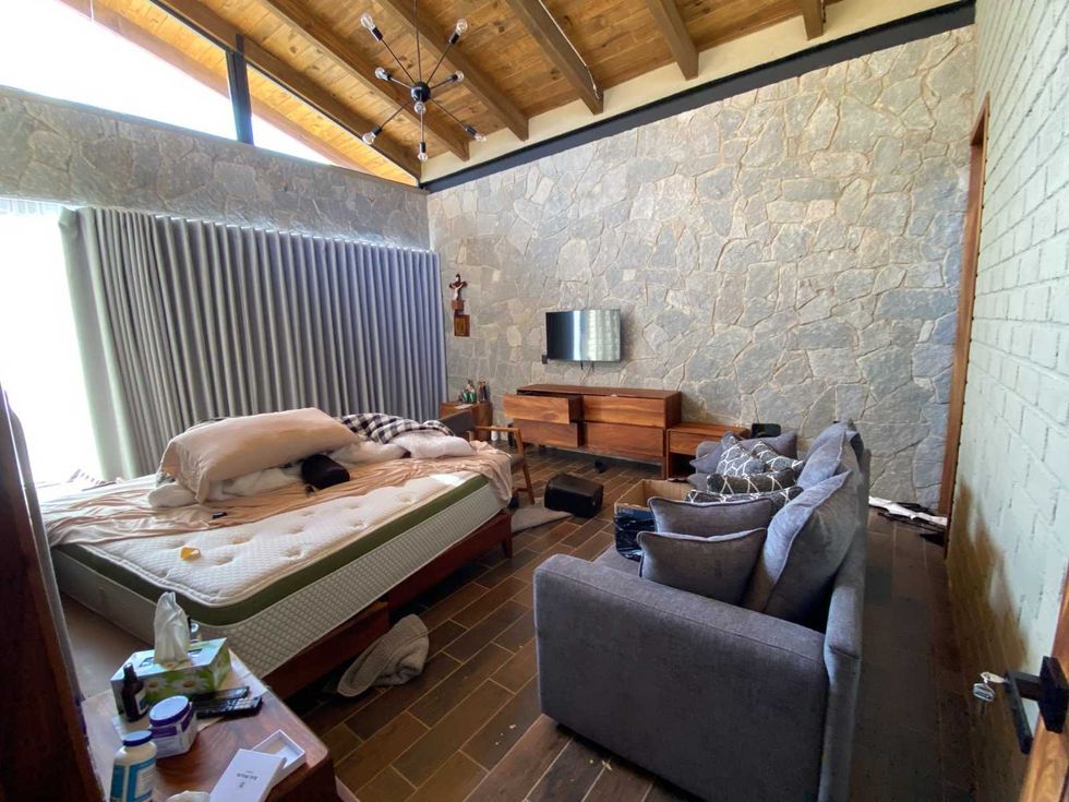 Residencia de ladrillos y madera en el fraccionamiento Tapalpa Country Club en Jalisco, \u00faltima caba\u00f1a donde se ocultaba El Mencho