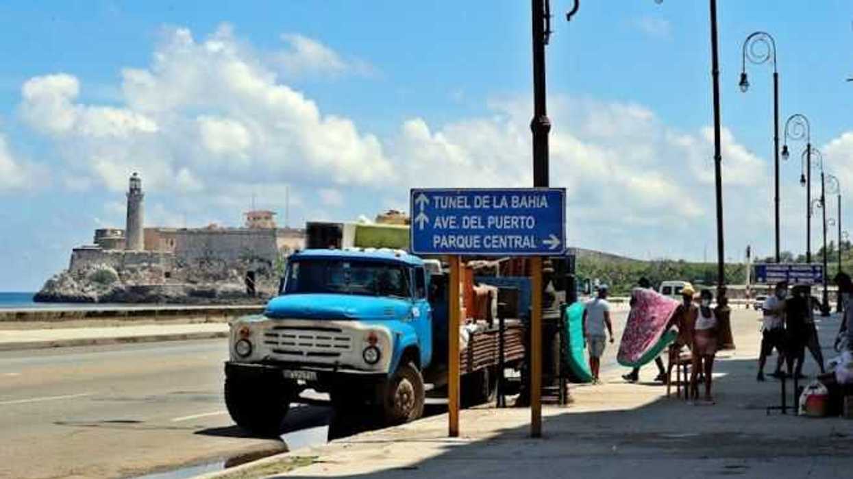 residentes-del-malecon-evacuan-ante-la-llegada-de-tormenta