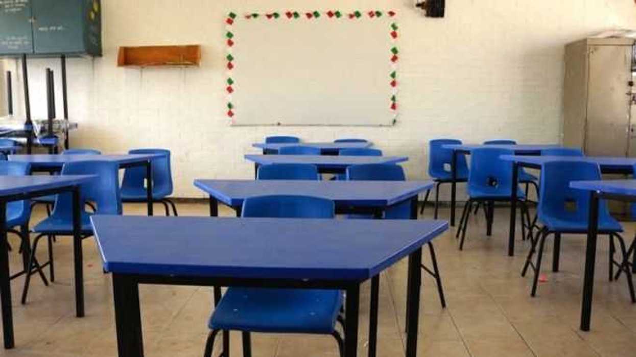 restauran-universitarios-mobiliario-escolar-con-materiales-reciclados