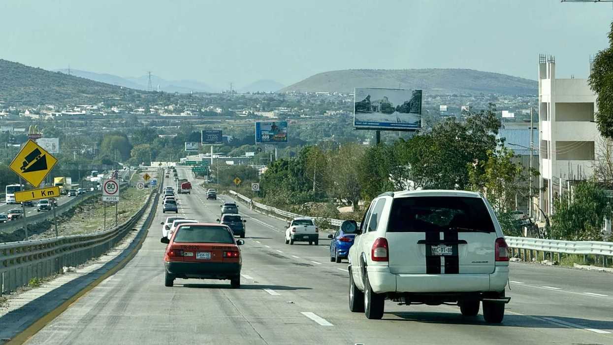 Retorno masivo a Querétaro: Residentes regresan para celebrar el Año Nuevo.