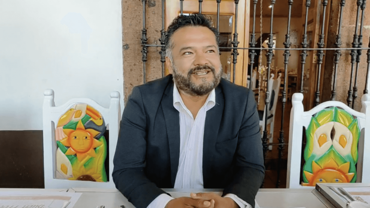 Retratos del poder: Una visión pictórica de Rogelio Reséndiz Acevedo.