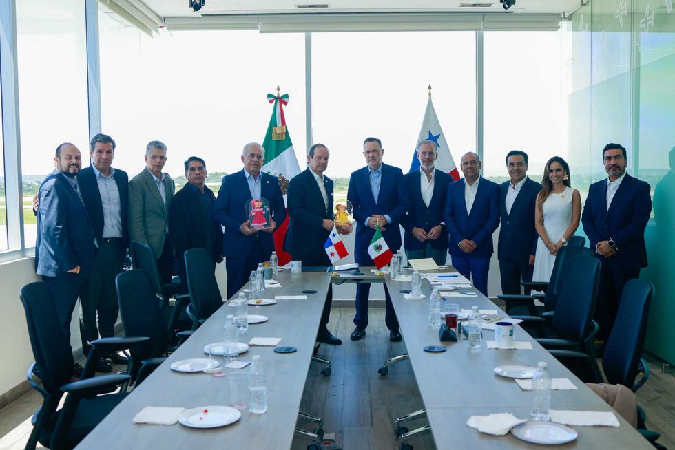 Reuni\u00f3n de trabajo entre el gobierno de Quer\u00e9taro y una delegaci\u00f3n de Panam\u00e1 sobre comercio y log\u00edstica