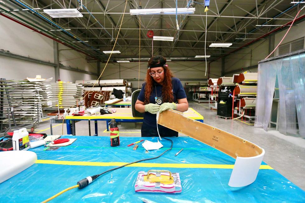 Reuni\u00f3n SEDESU, TechOps M\u00e9xico y CONALEP Aeropuerto sobre certificaci\u00f3n de estudiantes en Quer\u00e9taro