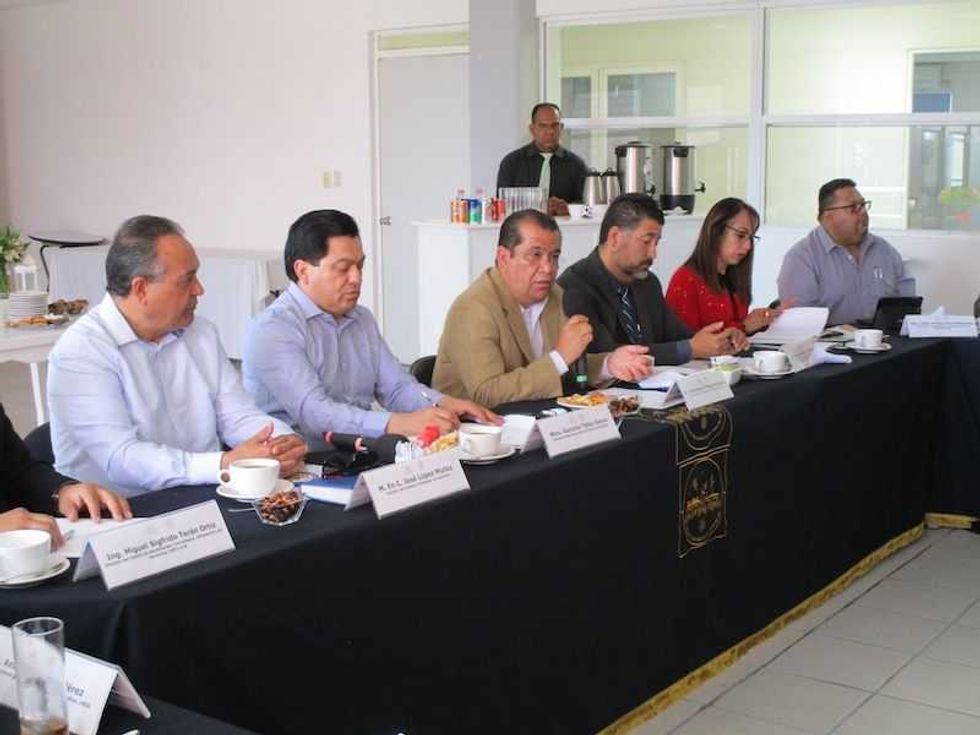 reunion de autoridades educativas federales