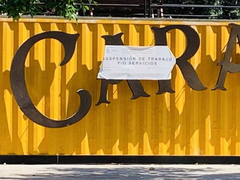 riesgos sanitarios clausura la caravana y la harinera en san juan del rio1