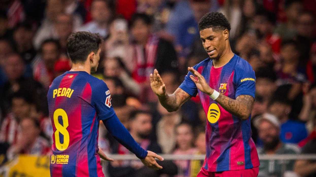 Robert Lewandowski celebra el gol de la victoria del Barcelona ante el Atlético de Madrid en el Metropolitano por LaLiga