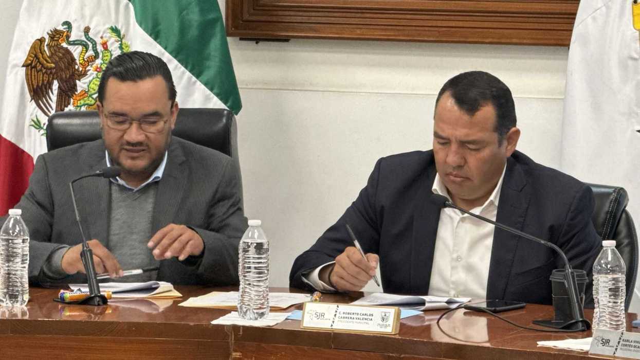 Roberto Cabrera anuncia su registro para reelección por San Juan del Río.