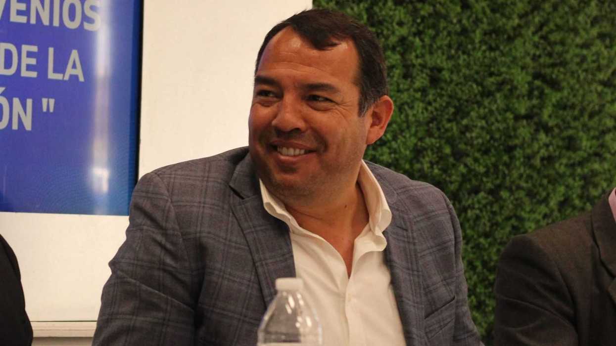 Roberto Cabrera da giro a promesas de campaña en San Juan del Río.