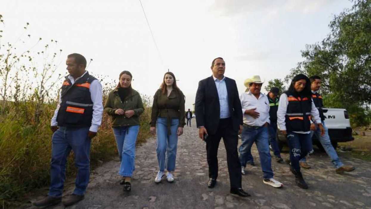 Roberto Cabrera Inaugura Ampliación de Red Eléctrica y Alumbrado Público en Cerritos San Miguel.
