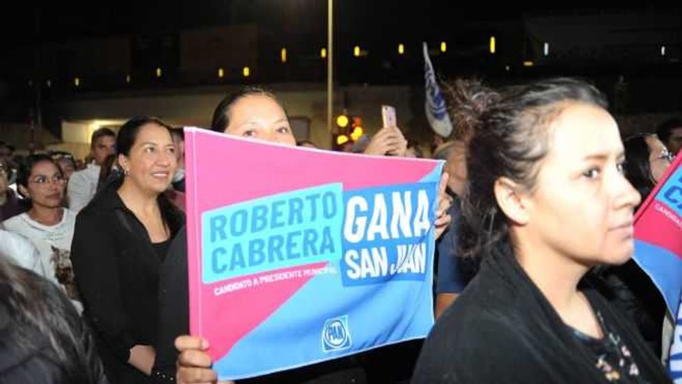 Roberto Cabrera inicia campaña con fuerte apoyo y compromisos para San Juan del Río.