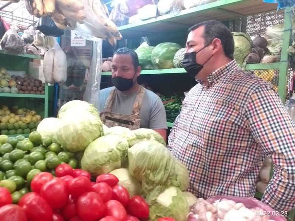 roberto cabrera mercado reforma3