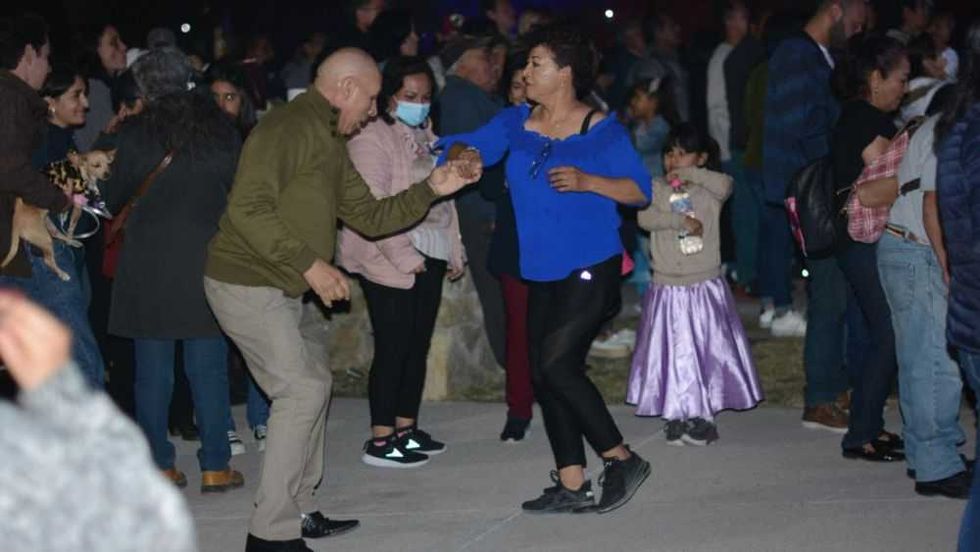 Roberto Cabrera presidió concierto en el parque 'Las Garzas'.