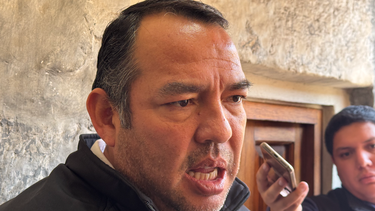 Roberto Cabrera Valencia, alcalde de San Juan del Río, durante conferencia de prensa sobre cierre fiscal 2025 en presidencia municipal