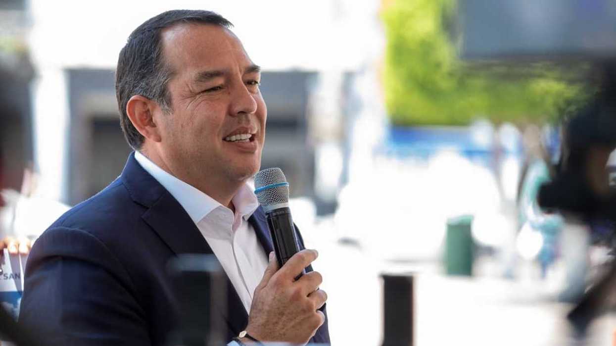 Roberto Cabrera Valencia, alcalde de San Juan del Río, fija postura sobre peleas de gallos tras balacera con cinco muertos en Corregidora.