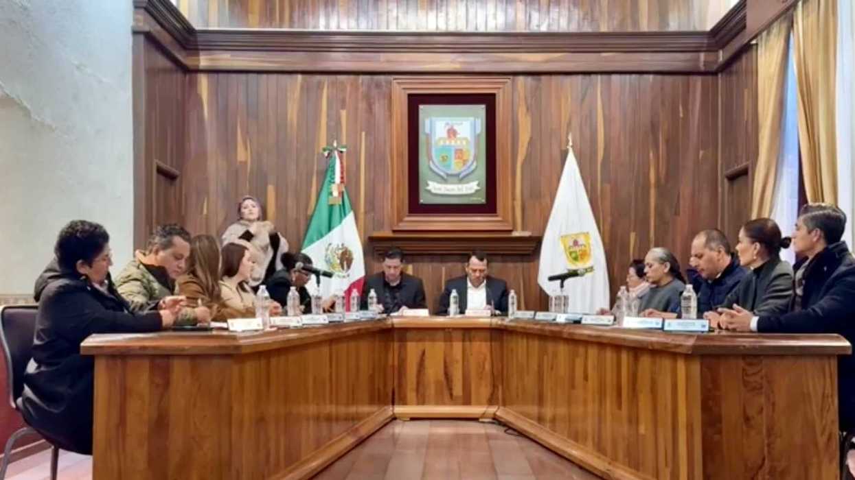 Roberto Cabrera Valencia alcalde encabeza sesión ordinaria de cabildo en San Juan del Río donde se aprobó programa de igualdad de género.