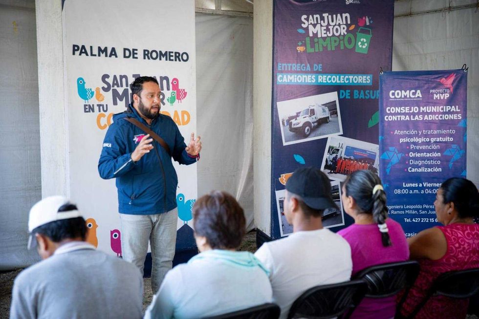 Roberto Cabrera Valencia alcalde San Juan del R\u00edo visita seguimiento comunidad Palma de Romero pl\u00e1tica prevenci\u00f3n adicciones entrega \u00e1rboles