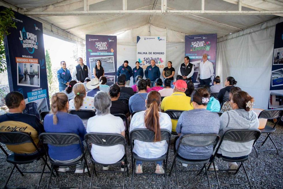 Roberto Cabrera Valencia alcalde San Juan del R\u00edo visita seguimiento comunidad Palma de Romero pl\u00e1tica prevenci\u00f3n adicciones entrega \u00e1rboles