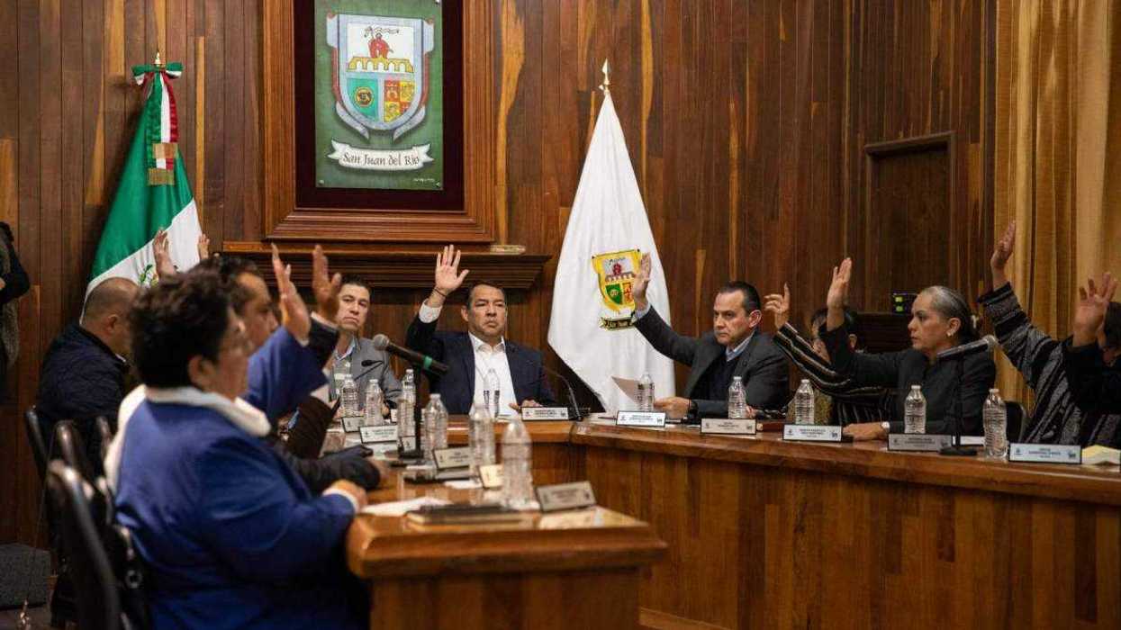 Roberto Cabrera Valencia informó que la iniciativa no contempla incremento en predial ni otras contribuciones municipales.