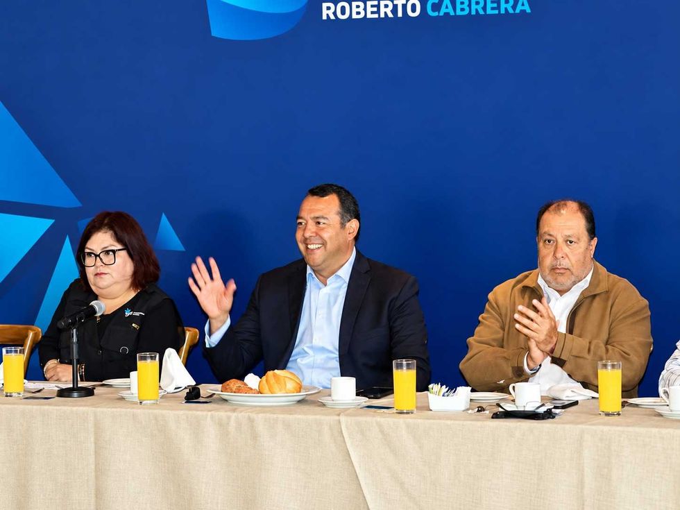 Cabrera detalla libramiento, vialidades y capacidad del tren