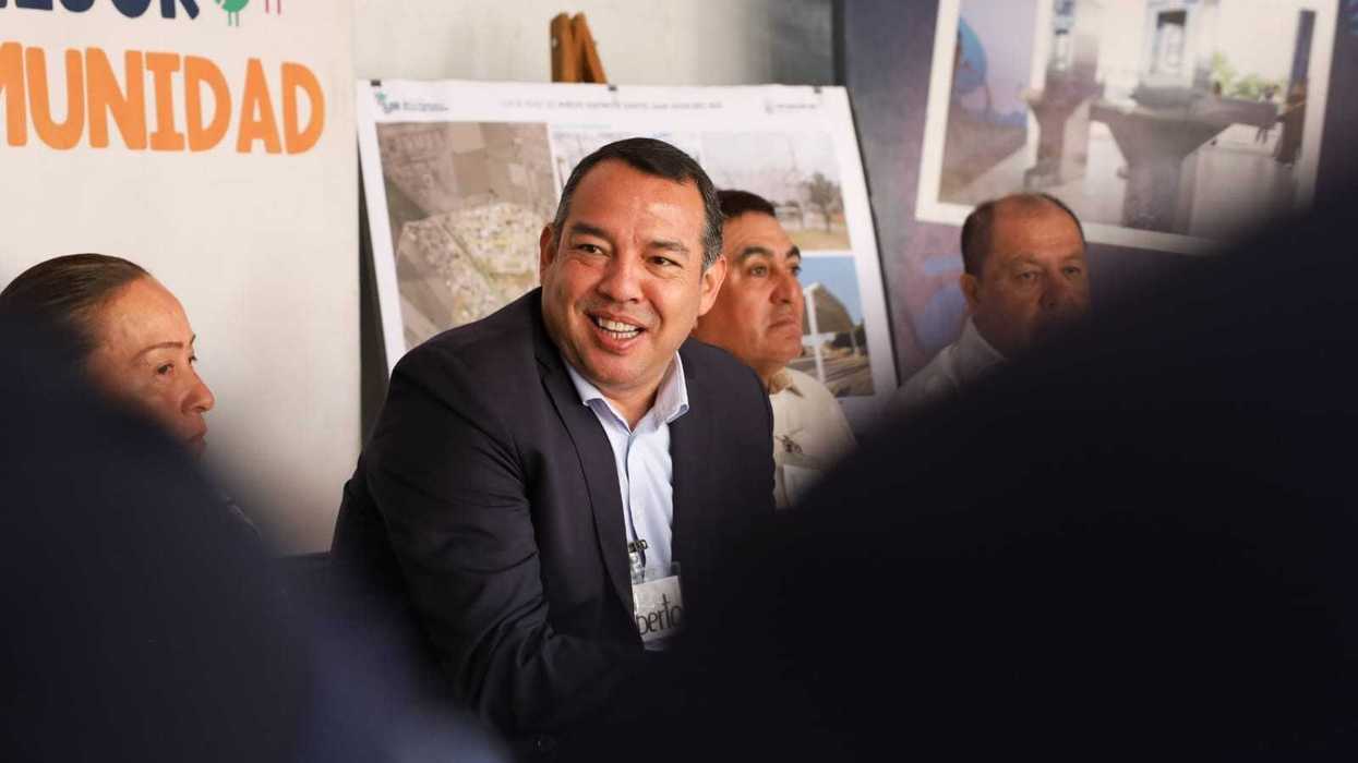 Roberto Cabrera Valencia participa con habitantes de Nuevo Espíritu Santo en jornada comunitaria de San Juan del Río.