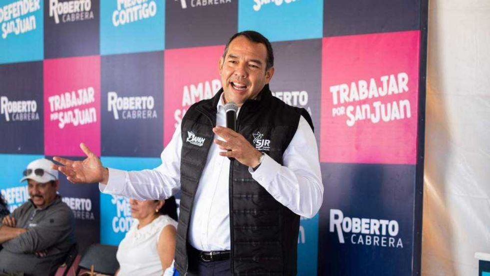 Roberto Cabrera Valencia presenta infraestructura del Pozo 39 y Tanque Viveros ante beneficiarios durante su Cuarto Informe de Gobierno.