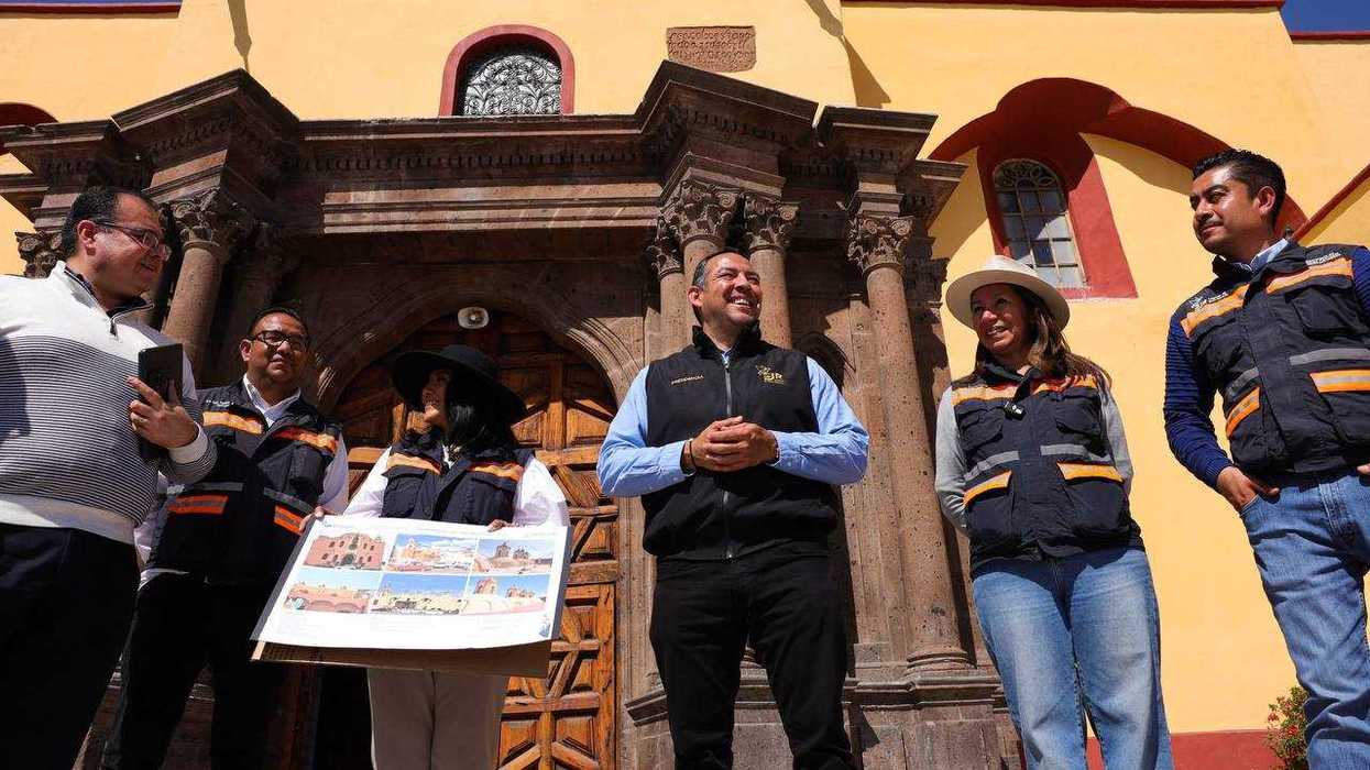 Roberto Cabrera Valencia supervisa restauración de templos del Centro Histórico de San Juan del Río