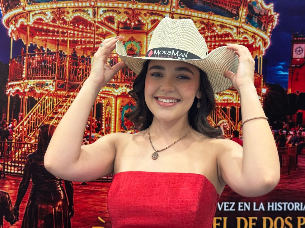 Roberto Cabrera Valencia y Gina S\u00e1nchez presentan programa Feria San Juan del R\u00edo 2026 con Viviana I y gabinete municipal