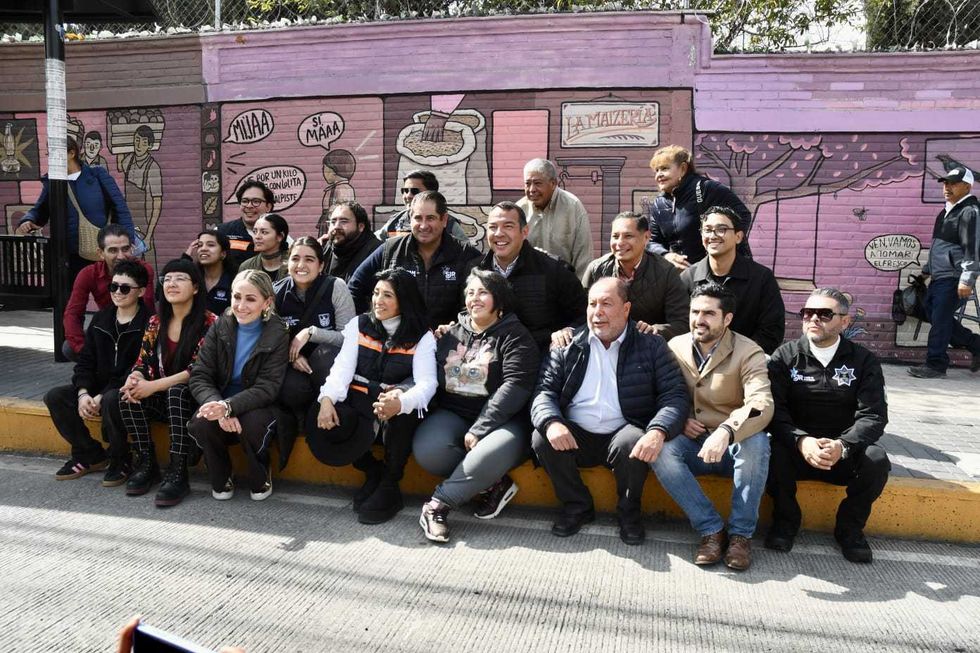 Roberto Cabrera y Agust\u00edn Dorantes durante entrega rehabilitaci\u00f3n calle 5 Mayo San Juan del R\u00edo Quer\u00e9taro infraestructura