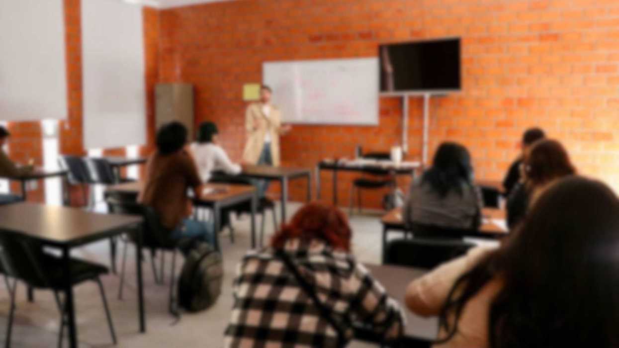 Salón de clases con alumnos, imagen de referencia por el asesinato de dos estudiantes de la UAEM en Cuernavaca