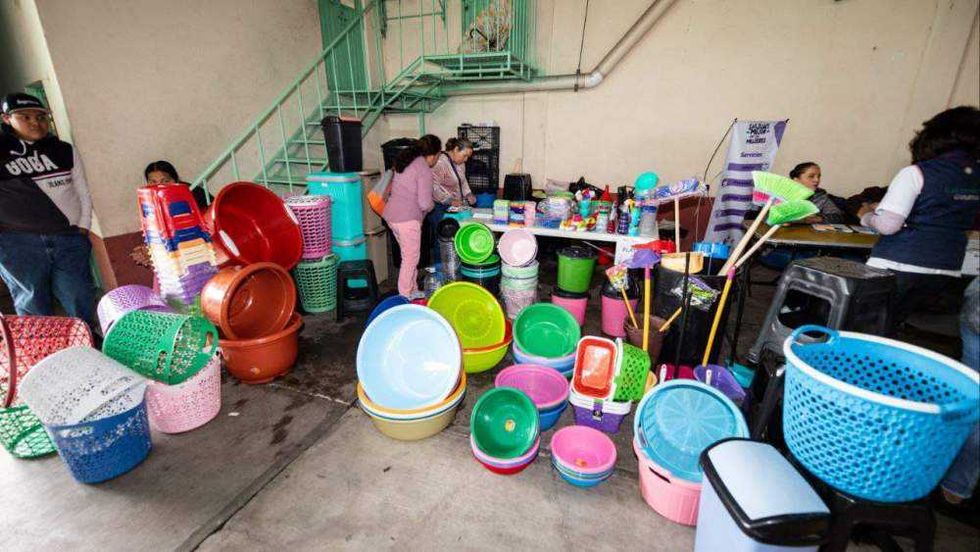 San Juan del Río acerca servicios y productos a bajo costo en jornada comunitaria.