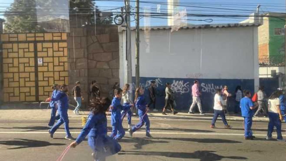 San Juan del Río celebra el inicio de la Primavera con un desfile lleno de color y alegría.